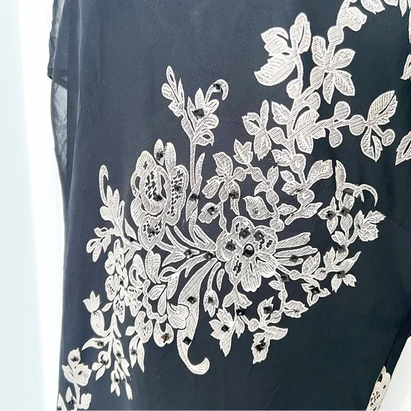 Vintage Black Maxi Dress with Beige Floral Pattern and Black Beaded Accents - Picture 5 of 6